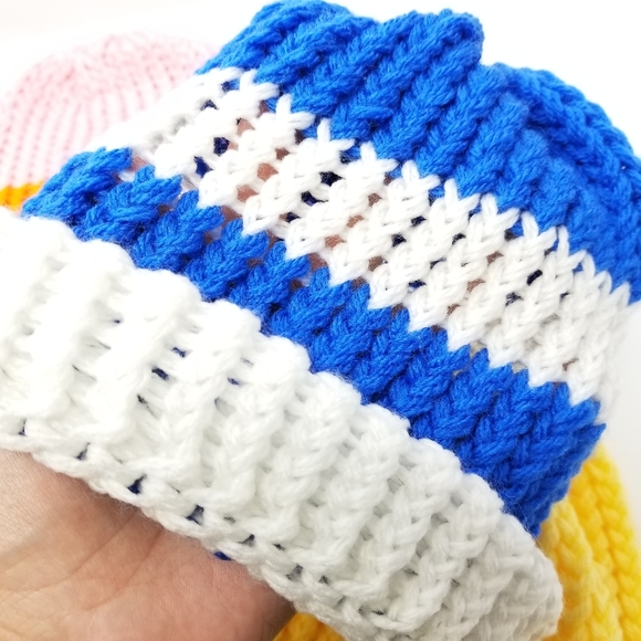 Five Handmade Knit Beanie Set! Family Friends Gift - Picture 7 of 10